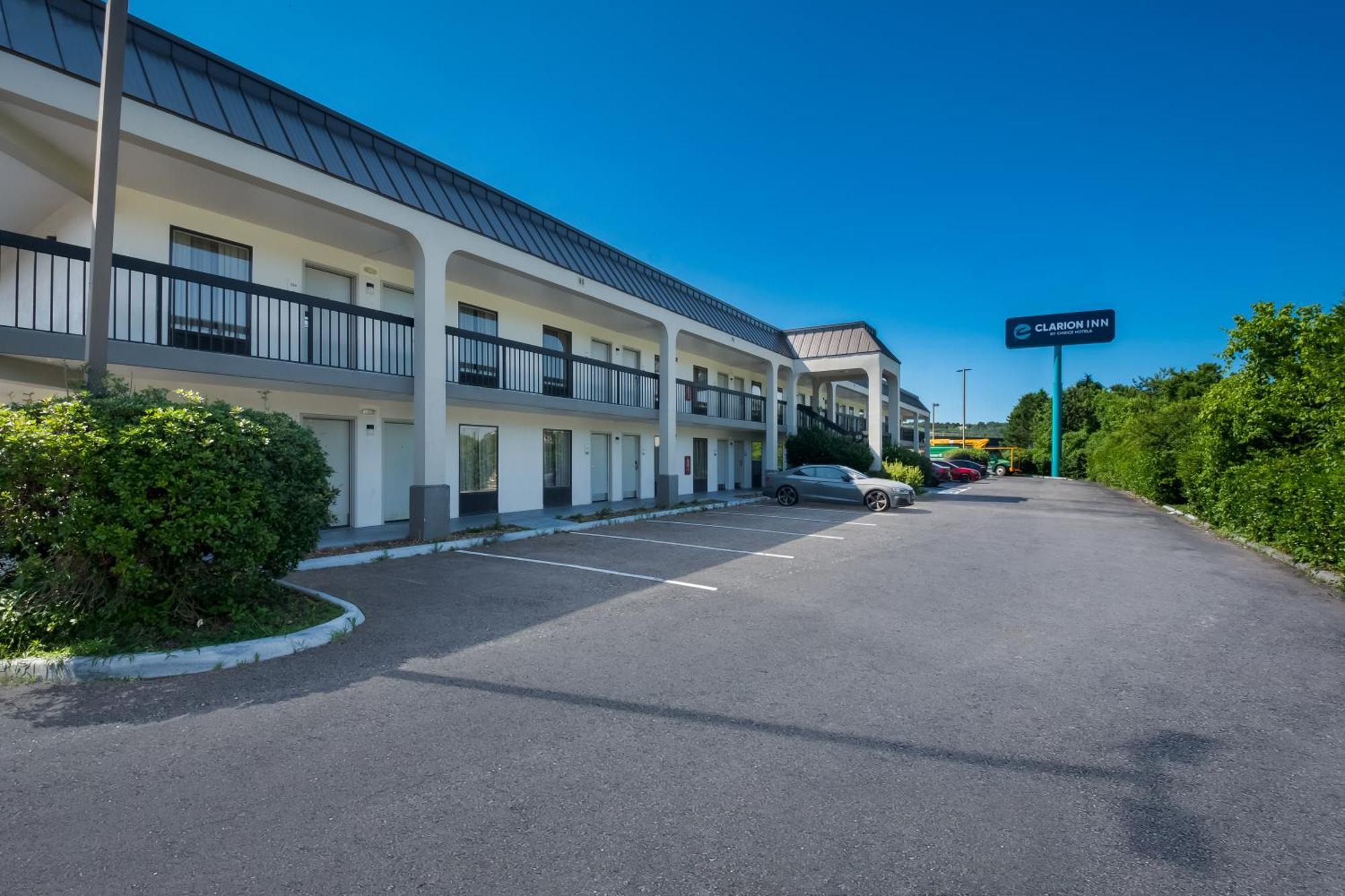Clarion Inn Cleveland Near University Exterior foto